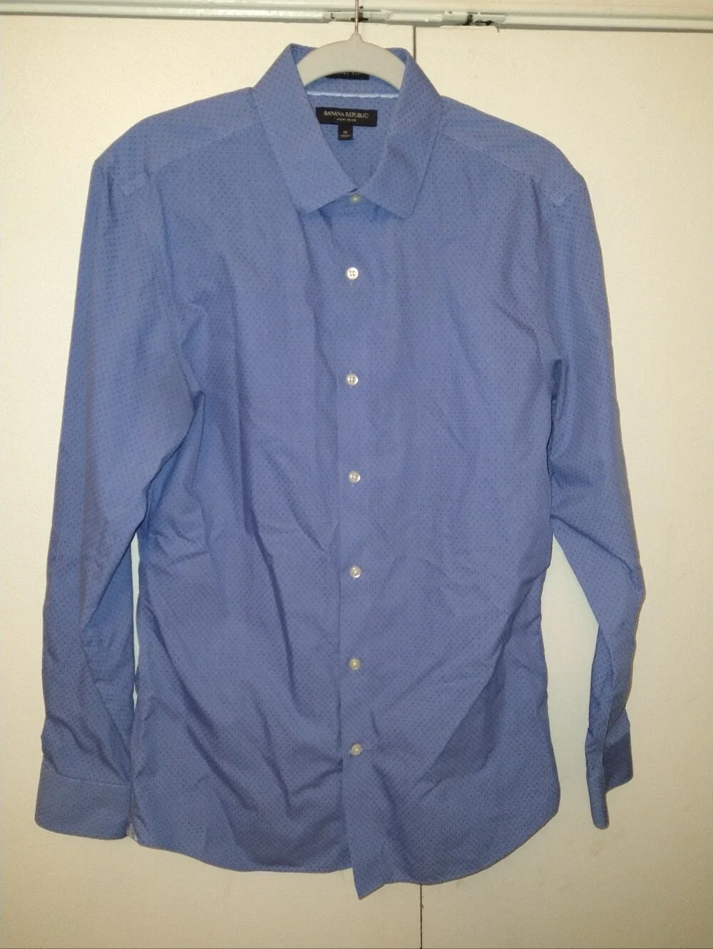 Banana Republic Non-Iron Grant Fit Long Sleeve Button Up Shirt Men's sz Medium.